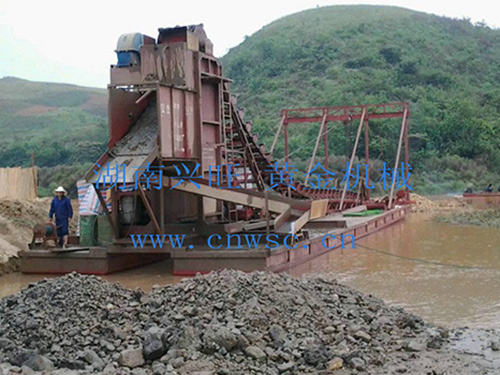 采金船-剛果金-工作現場